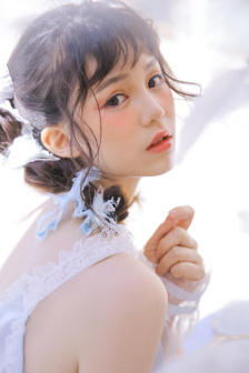 电影《追债的女》在线观看